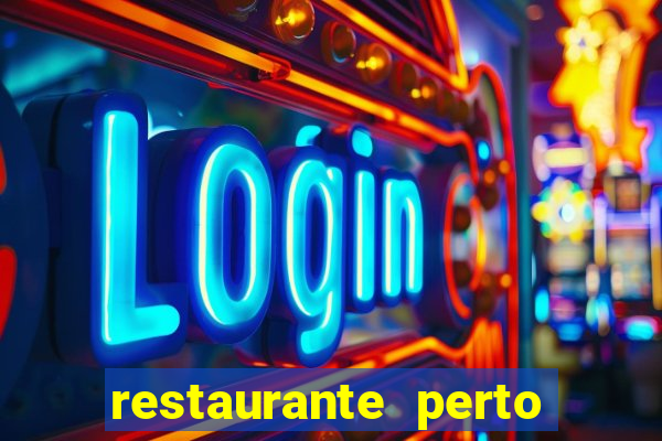 restaurante perto de mim agora