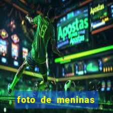 foto de meninas cacheadas no espelho